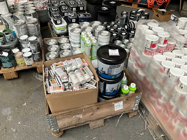 Pallet verf - afbeelding 1 van  12