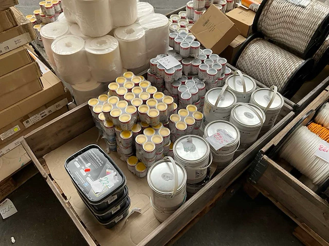 Pallet verf - afbeelding 1 van  7