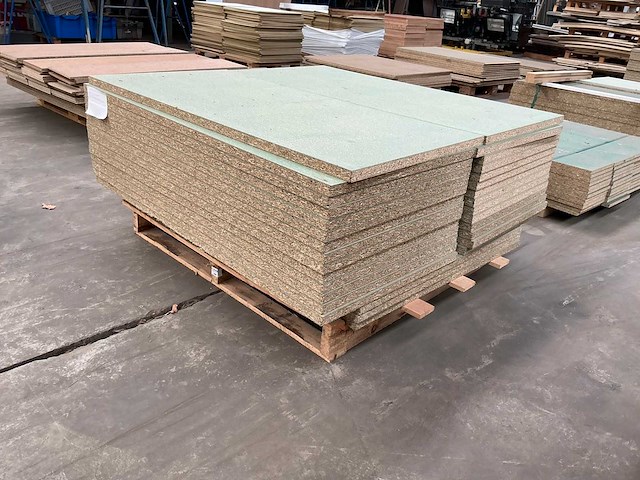 Pallet vochtwerende spaanplaat - afbeelding 1 van  2