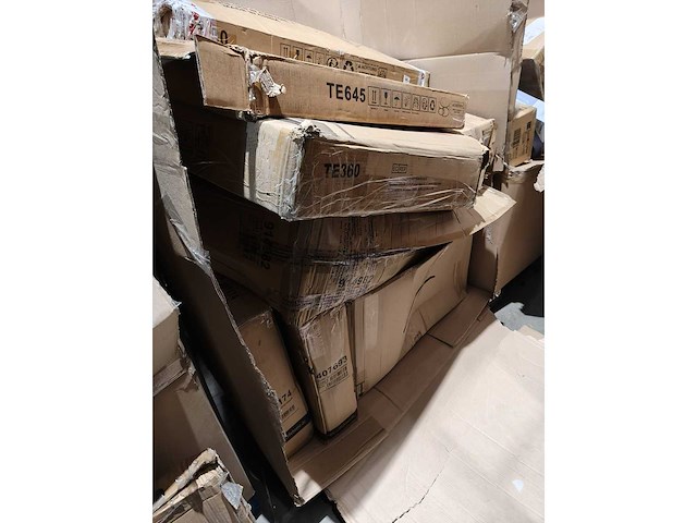 Pallet vol amazon retouren - afbeelding 1 van  4