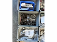 Pallet vol met bitjes van a merken - afbeelding 8 van  9