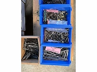 Pallet vol met bitjes van a merken - afbeelding 9 van  9