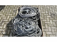 Pallet vol met harting han kabels