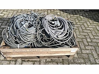 Pallet vol met harting han kabels - afbeelding 2 van  2