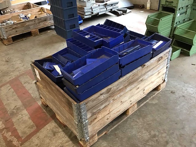 Pallet voorraad/magazijnbakjes - afbeelding 1 van  2