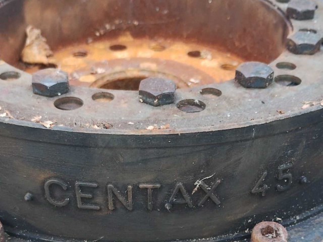 Pallet voorzien van boot onderdelen n overige bootonderdeel - afbeelding 10 van  28