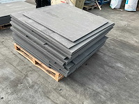 Pallet windstopper plaatmateriaal circa 45m2