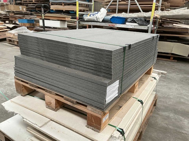 Pallet windstopper van swisspearl - afbeelding 1 van  3