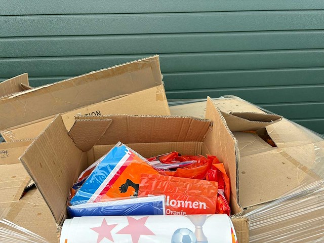 Pallet wk artikelen oranje - afbeelding 1 van  1