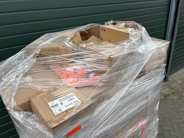 Pallet wk artikelen oranje - afbeelding 2 van  2