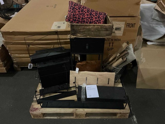Pallet woonaccessoires - afbeelding 1 van  7