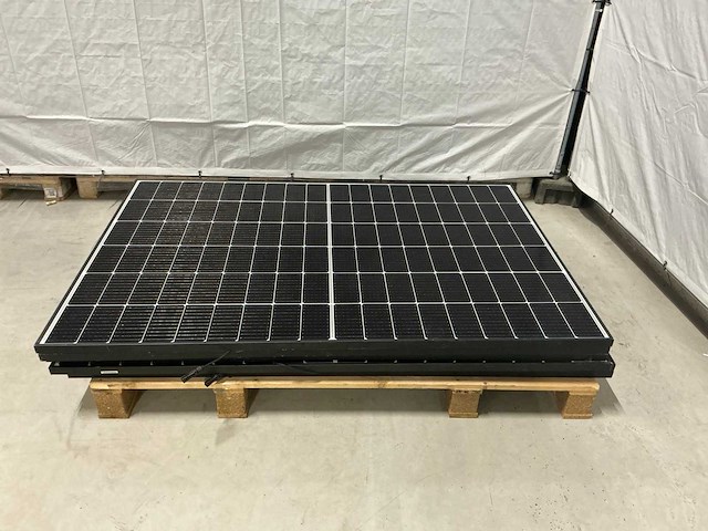 Pallet zonnepanelen (6x) - afbeelding 1 van  2