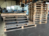Pallet - afbeelding 1 van  3