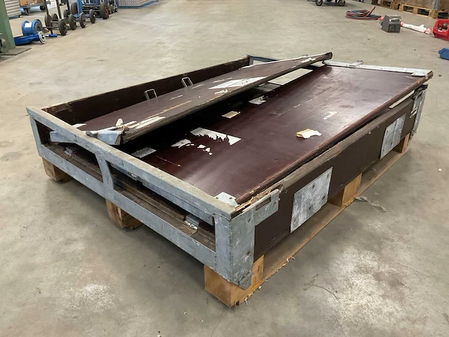 Pallet - afbeelding 2 van  2