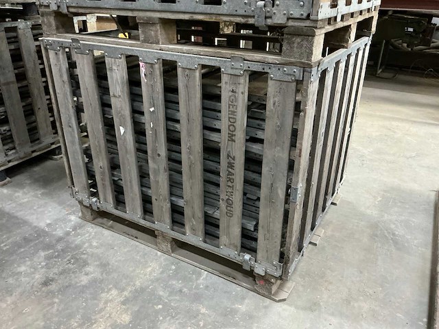 Palletbox (33x) - afbeelding 1 van  3