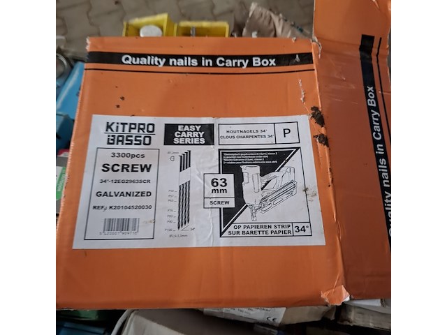 Palletbox met divers ijzerwaar en verfrestanten - afbeelding 3 van  17