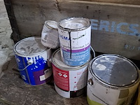 Palletbox met divers ijzerwaar en verfrestanten - afbeelding 6 van  17