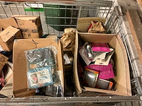 Palletbox met diverse gereedschap toebehoren - afbeelding 3 van  3