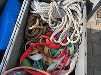 Palletbox met diversen - afbeelding 2 van  16