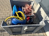 Palletbox met diversen - afbeelding 11 van  16