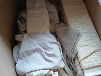 Palletdozen met diverse stoffen - afbeelding 1 van  11
