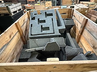 Palletkist met schuimstukken (2x) - afbeelding 5 van  5