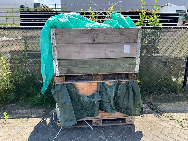 Palletkist met zand (2x) - afbeelding 1 van  3
