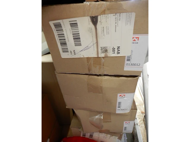 Palletkooi met diverse restanten toebehoren rookgas/luchtafvoer, burgerhout/ubbink - afbeelding 4 van  10