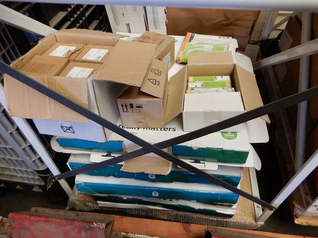 Palletkooi met diverse verlichting, philips/osram - afbeelding 6 van  10