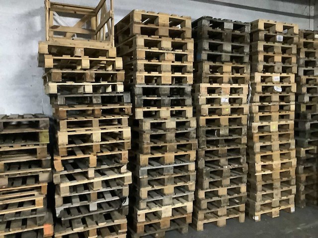 Pallets (18x) - afbeelding 1 van  6