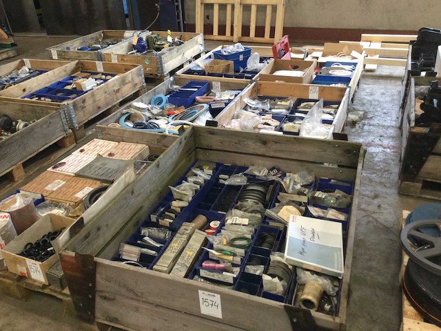 Pallets afdichtingsmateriaal en diversen (6x) - afbeelding 1 van  9