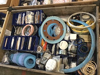 Pallets afdichtingsmateriaal en diversen (6x) - afbeelding 3 van  9