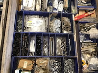 Pallets bevestigingsmateriaal en diversen (2x) - afbeelding 5 van  13