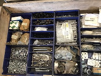 Pallets bevestigingsmateriaal en diversen (2x) - afbeelding 11 van  13