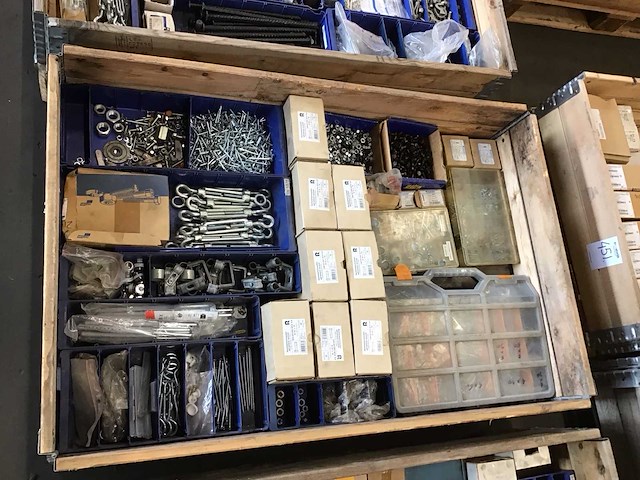 Pallets bevestigingsmaterialen (6x) - afbeelding 20 van  46