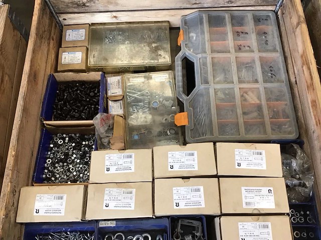 Pallets bevestigingsmaterialen (6x) - afbeelding 21 van  46
