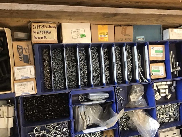 Pallets bevestigingsmaterialen (6x) - afbeelding 29 van  46