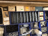 Pallets bevestigingsmaterialen (6x) - afbeelding 29 van  46