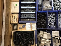 Pallets bevestigingsmaterialen (6x) - afbeelding 31 van  46