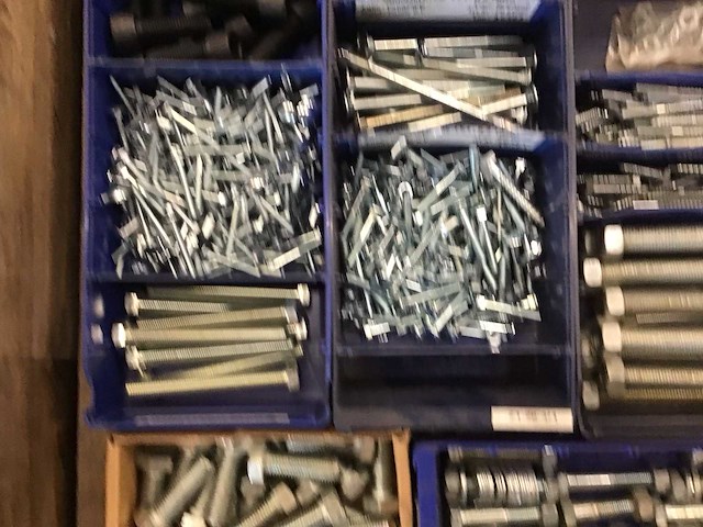 Pallets bevestigingsmaterialen (6x) - afbeelding 39 van  46