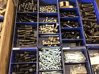 Pallets bevestigingsmaterialen (6x) - afbeelding 40 van  46