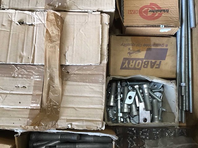 Pallets bevestigingsmaterialen (6x) - afbeelding 45 van  46