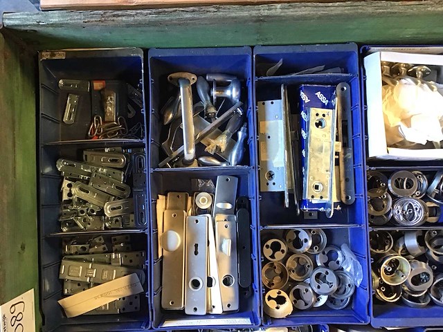 Pallets bevestigingsmaterialen en diversen (4x) - afbeelding 9 van  23