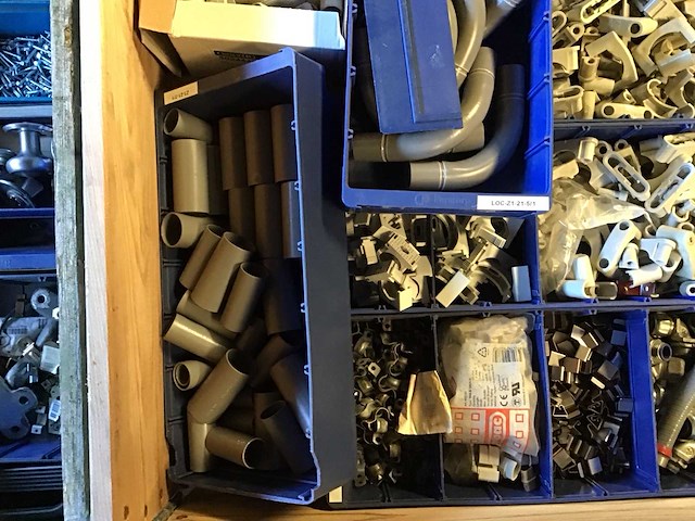 Pallets bevestigingsmaterialen en diversen (4x) - afbeelding 15 van  23