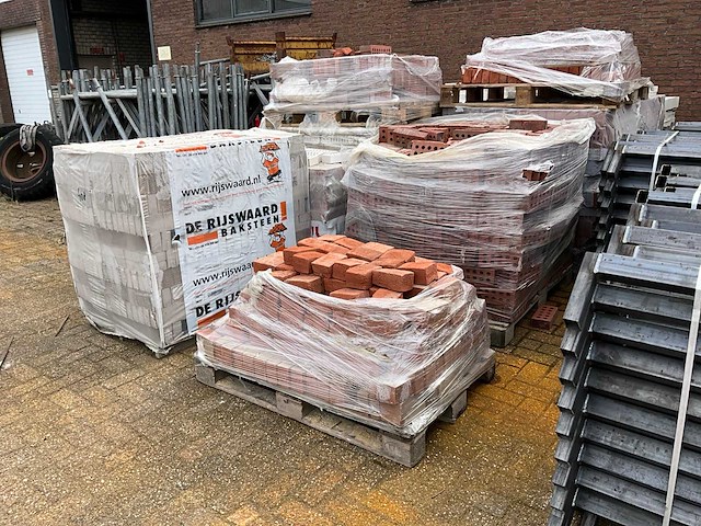 Pallets diverse bakstenen (16x) - afbeelding 2 van  12