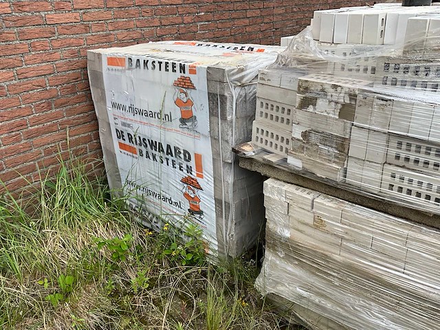 Pallets diverse bakstenen (16x) - afbeelding 8 van  12