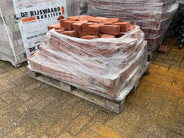 Pallets diverse bakstenen (16x) - afbeelding 9 van  12
