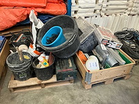Pallets diverse bouwmaterialen (2x) - afbeelding 1 van  12