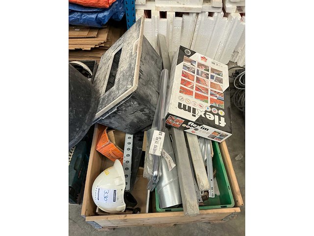 Pallets diverse bouwmaterialen (2x) - afbeelding 5 van  12