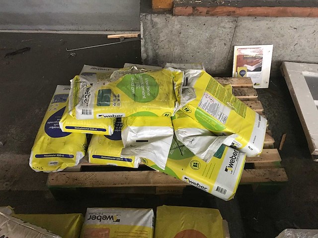 Pallets diverse bouwmaterialen (6x) - afbeelding 2 van  4